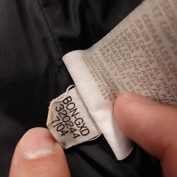 Vintage Tommy Hilfiger Quilted Puffer Vest - Black, Size L down fill - Picture 9 of 9